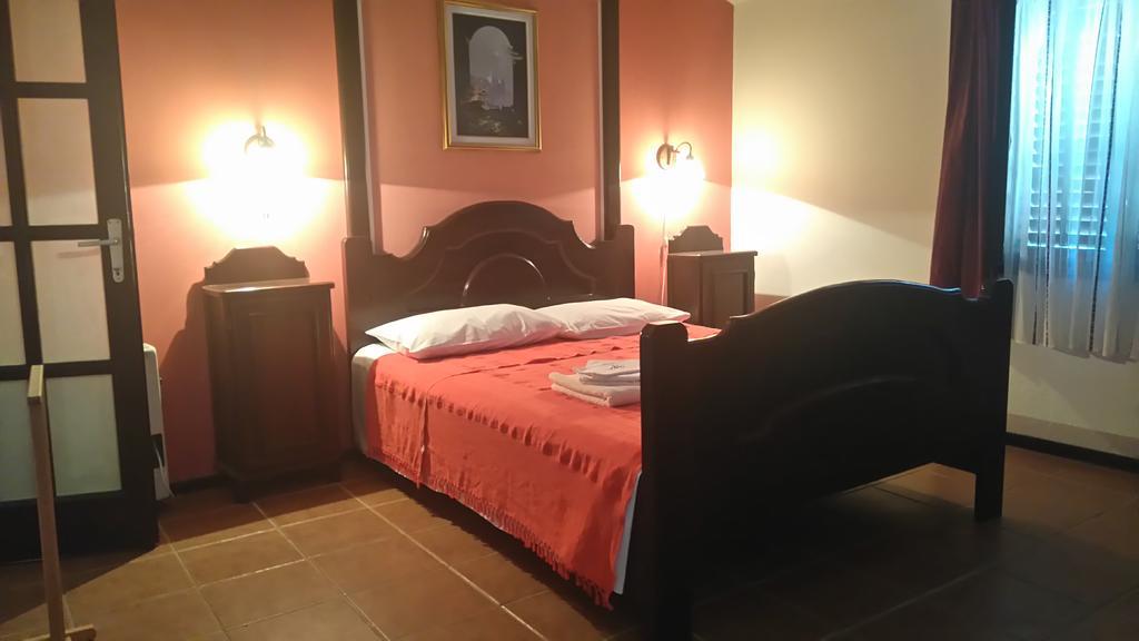 Apartments Picasso Komiža Cameră foto