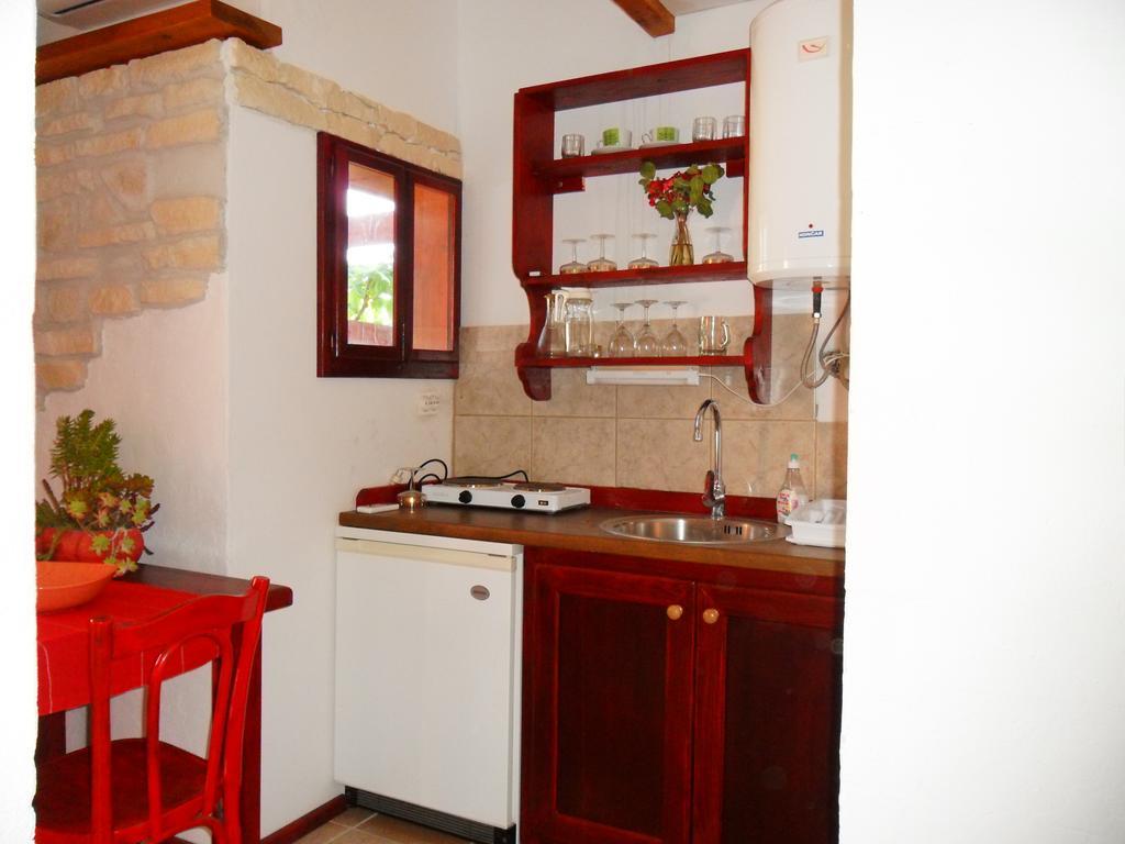Apartments Picasso Komiža Cameră foto